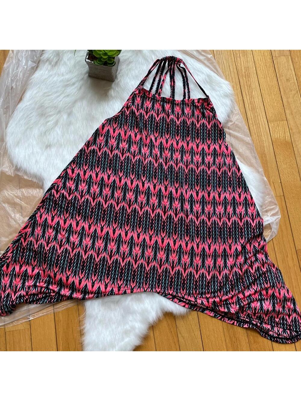 YMI Women's Pink and Black Patterned Halter Top Size Large